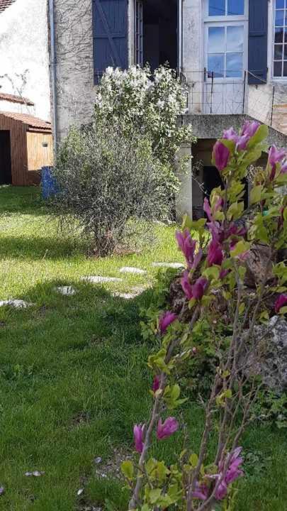 Gite Rue Pasteur Is-sur-Tille Exterior photo